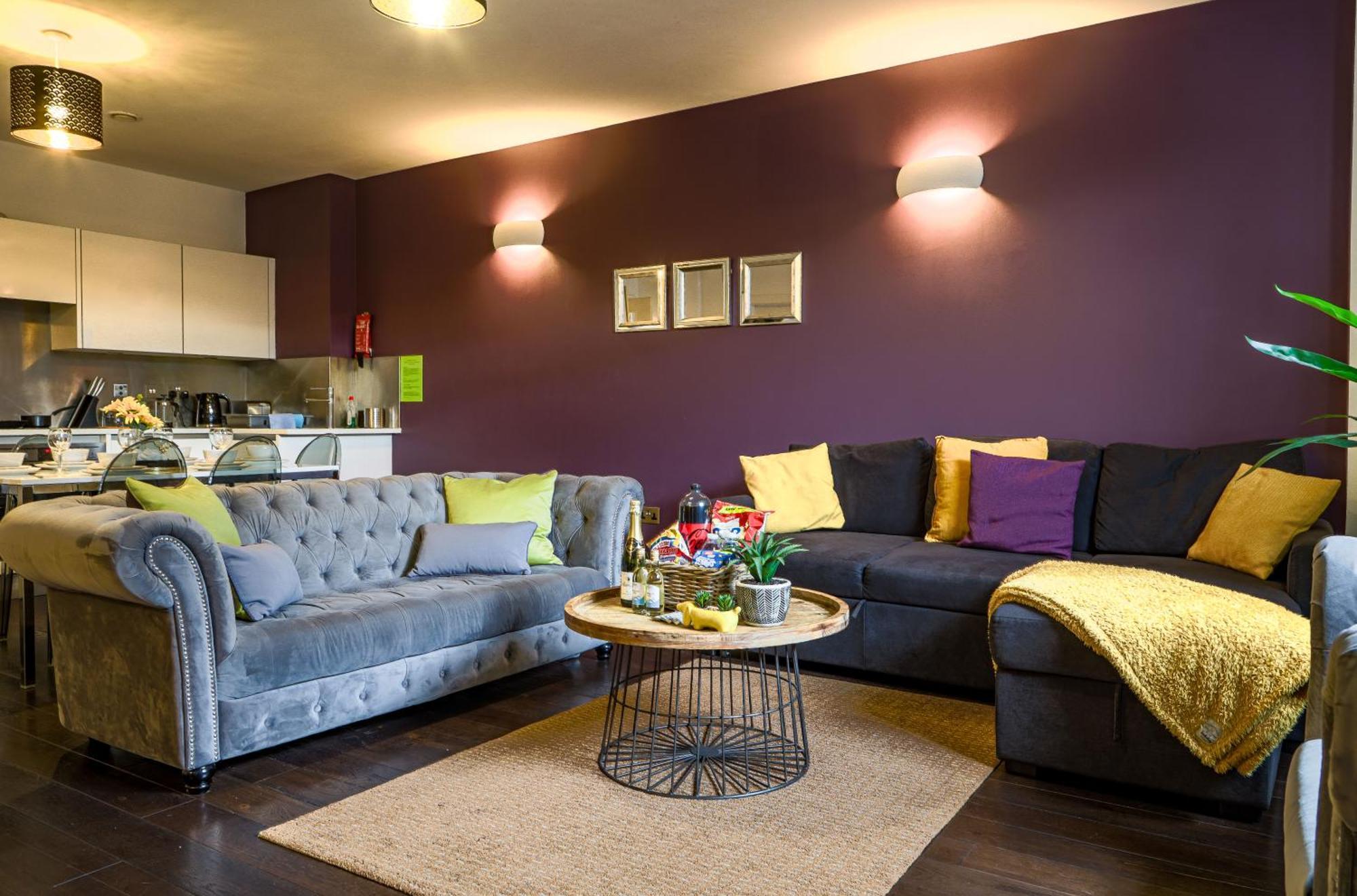 Luxurious & Spacious Apartment Reading Exterior photo